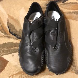 Black Puma leather athletic shoes sz 11 1/2 new